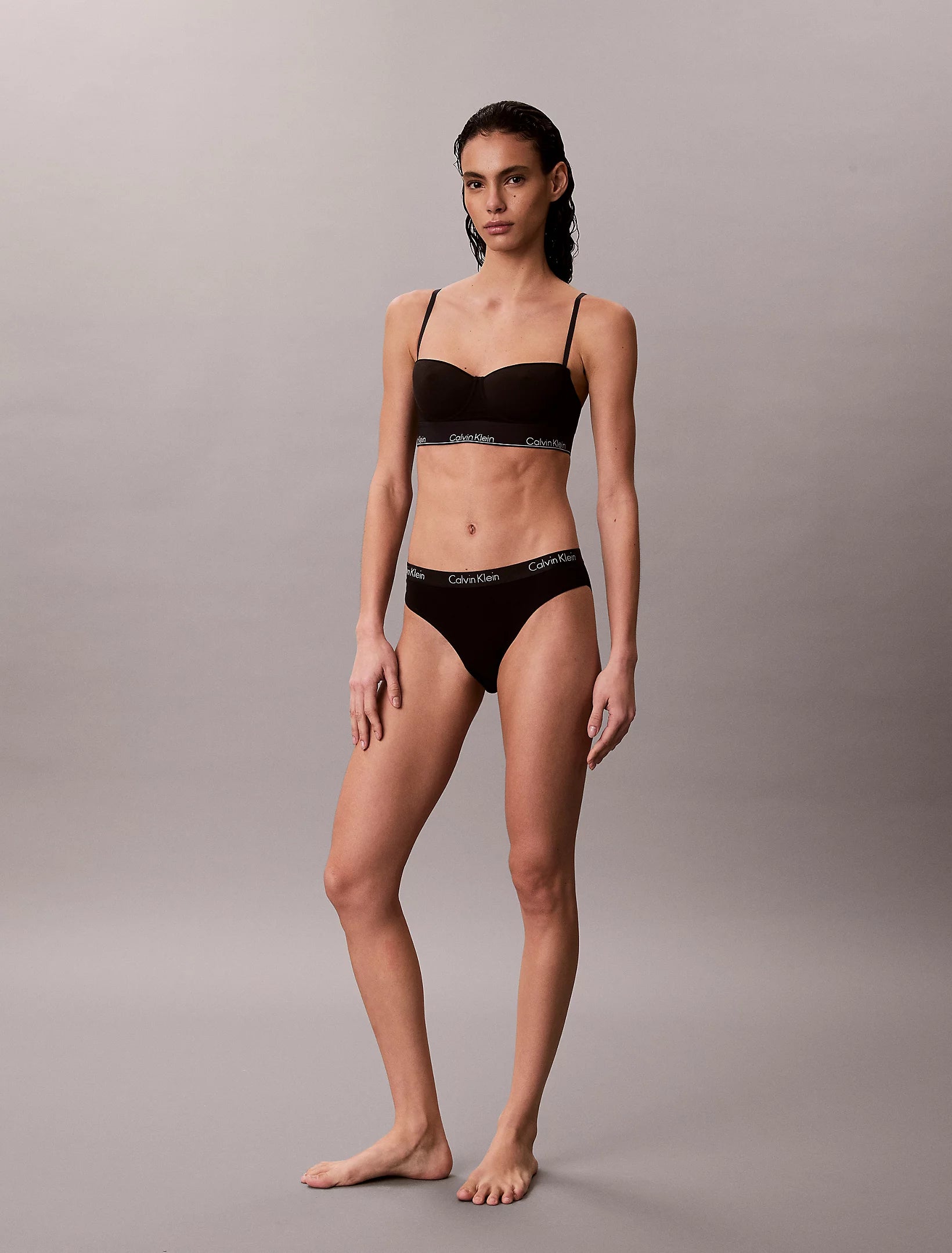 Lightly Lined Balcon Black