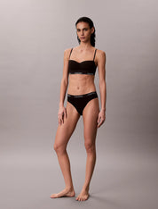 Lightly Lined Balcon Black