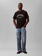 20s March Graphic Se Black