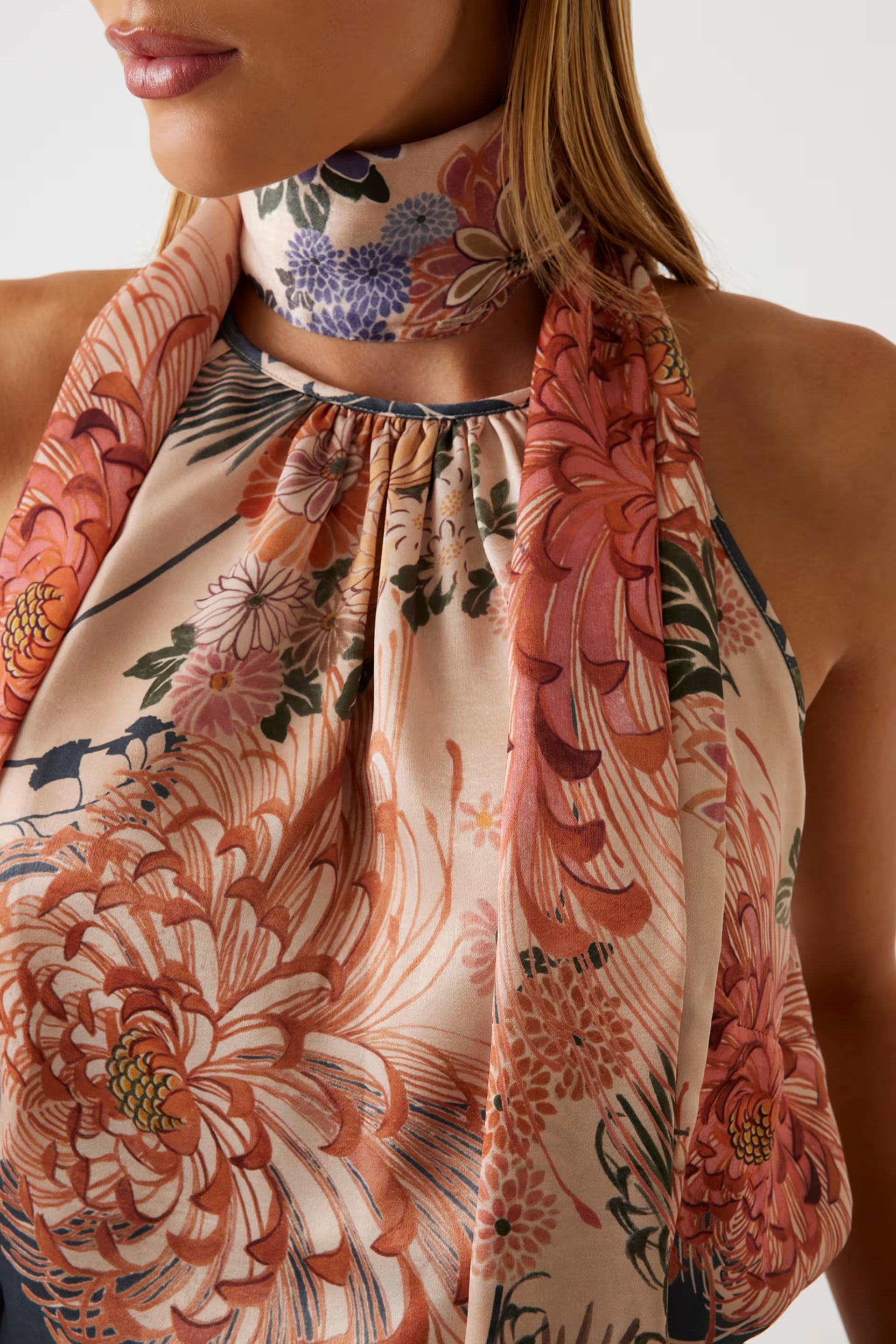 Sl Foulard Top Lotus Flower