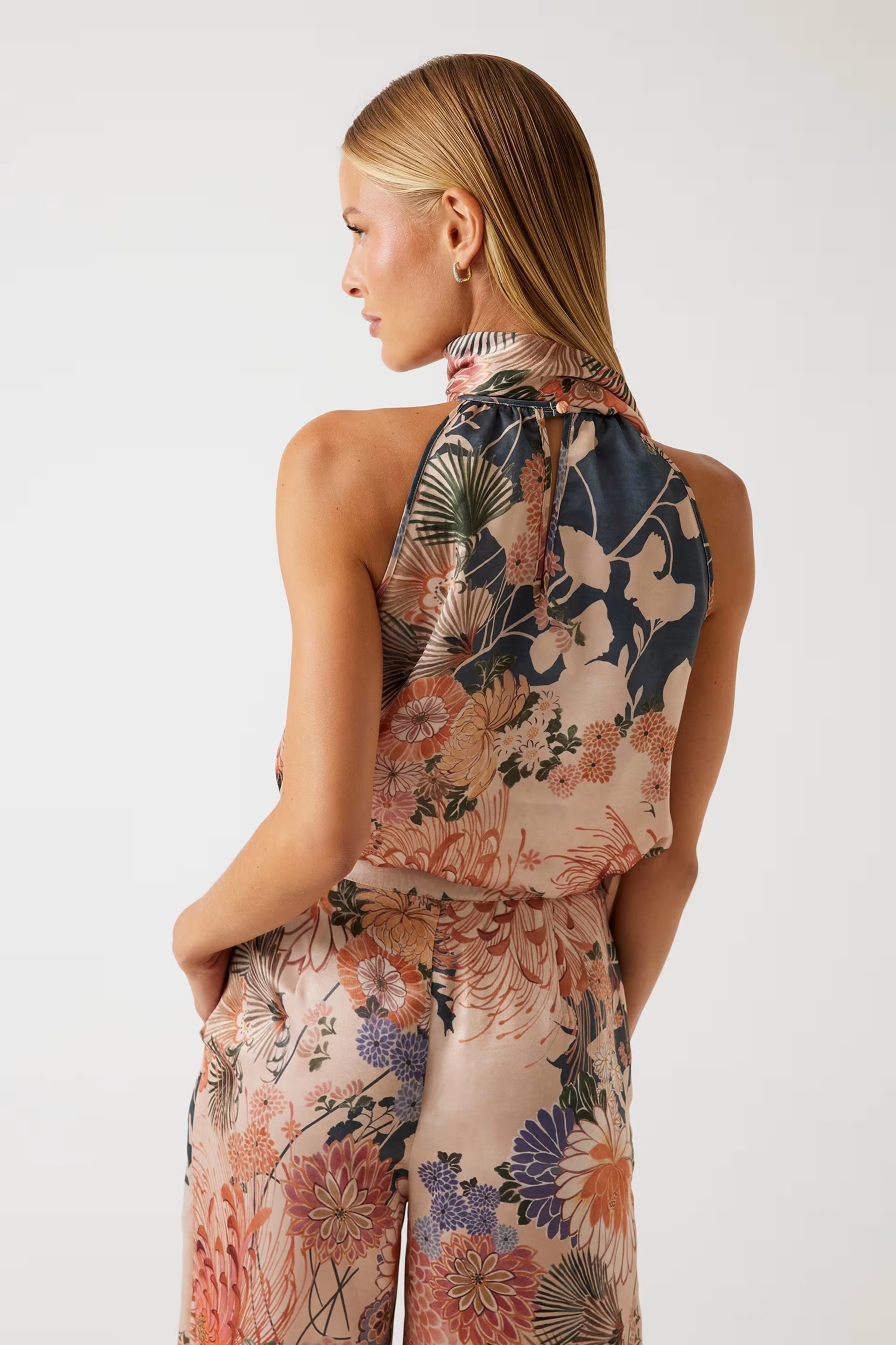 Sl Foulard Top Lotus Flower